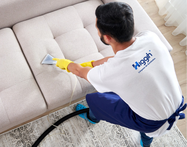 Higgih - Higienização de Sofas, Colchões, Poltrona e Carpetes.